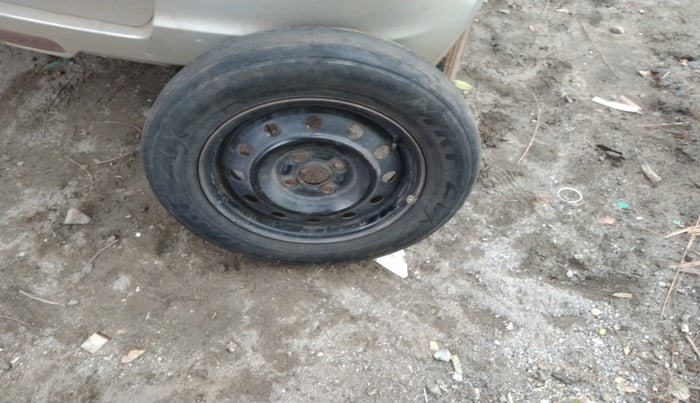 2010 Maruti Swift VDI, Diesel, Manual, 1,55,718 km, tyre