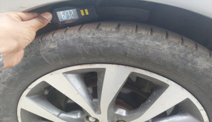 2013 Hyundai Verna FLUIDIC 1.6 CRDI SX, Diesel, Manual, 1,09,069 km, tyre