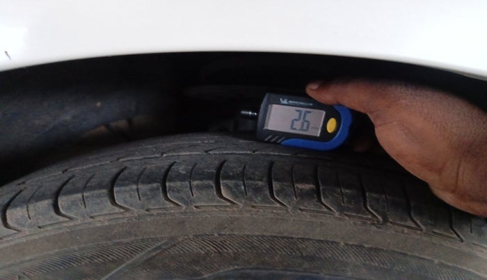 2019 Maruti Ertiga VXI CNG, Petrol, Manual, 83,798 km, tyre