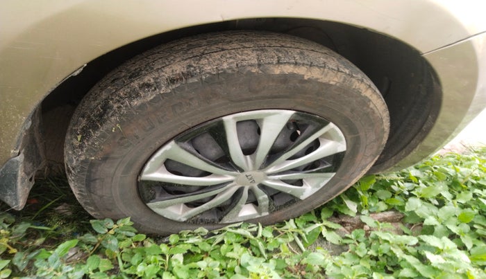 2017 Maruti Dzire VDI AMT, Diesel, Automatic, 2,18,718 km, tyre