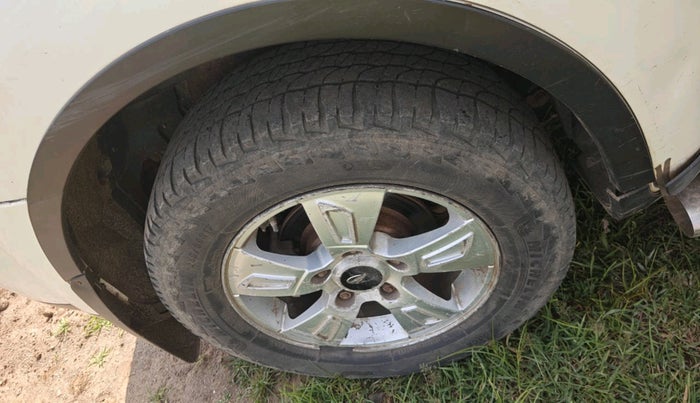 2012 Mahindra XUV500 W8, Diesel, Manual, 3,47,105 km, tyre