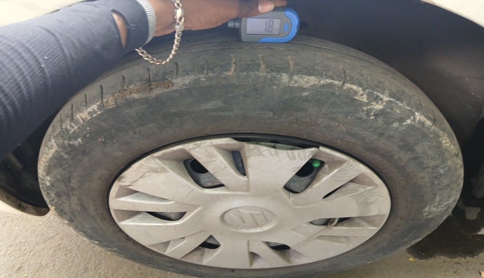 2013 Maruti Swift VDI, Diesel, Manual, 72,508 km, tyre