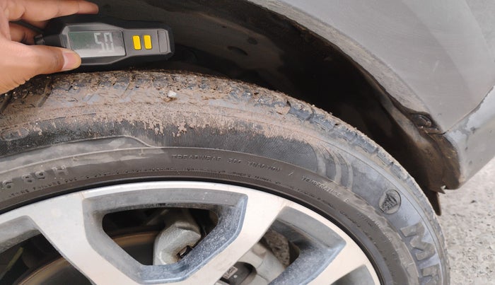 2022 Maruti XL6 ZETA MT, Petrol, Manual, 28,720 km, tyre