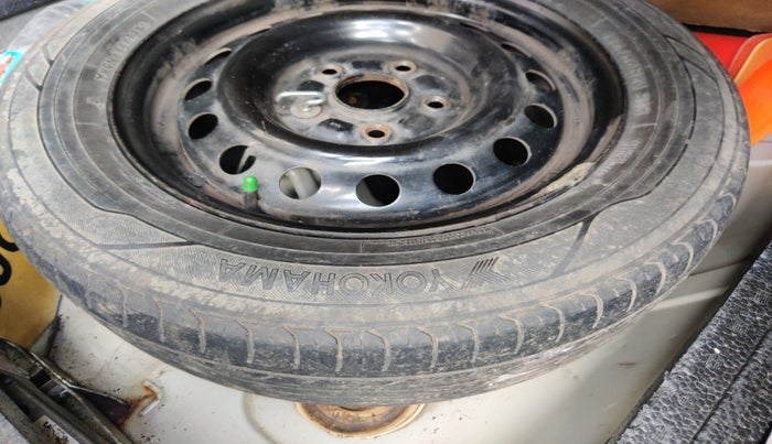 2010 Maruti SX4 VXI, Petrol, Manual, 1,76,370 km, tyre
