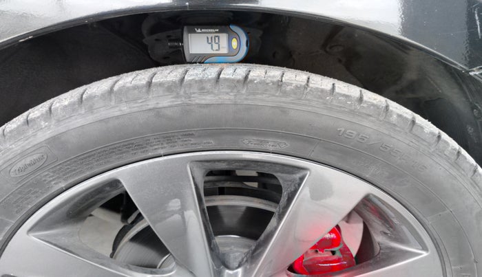 2011 Hyundai Verna FLUIDIC 1.6 CRDI SX, Diesel, Manual, 2,04,221 km, tyre