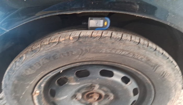 2010 Ford Figo EXI 1.4 DIESEL, Diesel, Manual, 1,23,856 km, tyre