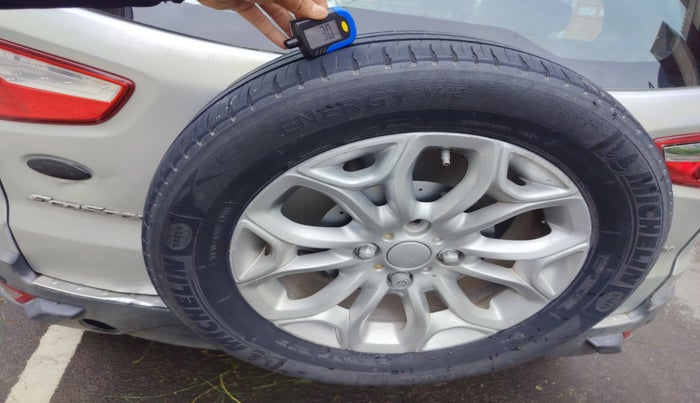 2014 Ford Ecosport TITANIUM 1.5L DIESEL, Diesel, Manual, 1,56,326 km, tyre