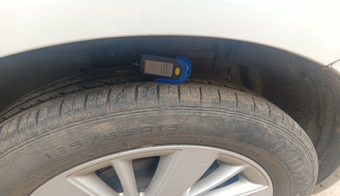 2016 Maruti Swift ZXI, Petrol, Manual, 1,06,822 km, tyre