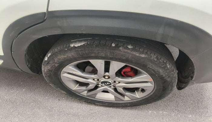 2019 KIA SELTOS HTX PLUS AT1.5 DIESEL, Diesel, Automatic, 1,80,085 km, tyre