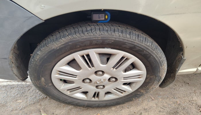 2010 Hyundai Santro Xing GLS, Petrol, Manual, 78,005 km, tyre