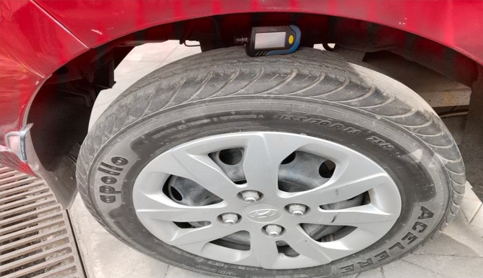 2014 Hyundai Eon SPORTZ, Petrol, Manual, 28,226 km, tyre