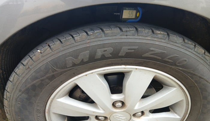 2013 Hyundai i20 SPORTZ 1.2, Petrol, Manual, 1,43,953 km, tyre