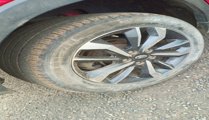 2020 Mahindra XUV300 W8 (O) 1.5 DIESEL, Diesel, Manual, 44,739 km, tyre