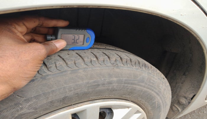 2018 Maruti Dzire VXI, Petrol, Manual, 62,744 km, tyre