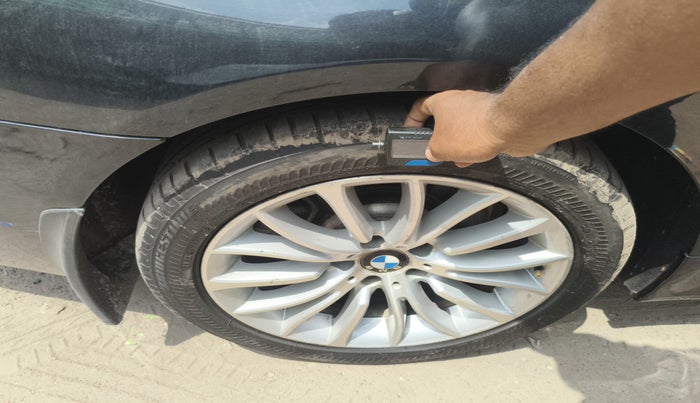 2015 BMW 5 Series 520D LUXURY LINE, Diesel, Automatic, 67,920 km, tyre