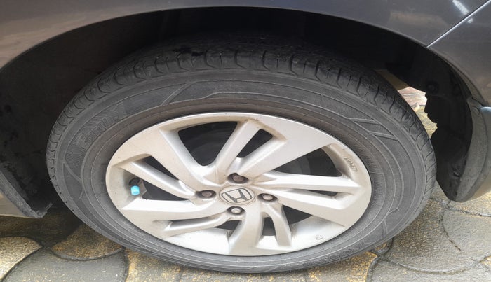 2018 Honda Jazz 1.2L I-VTEC V, Petrol, Manual, 80,720 km, tyre