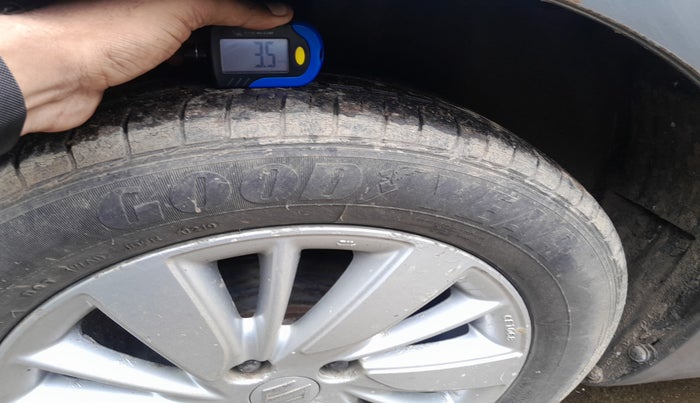 2015 Maruti Swift ZXI, Petrol, Manual, 81,738 km, tyre