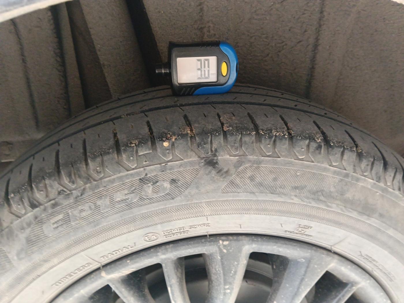 2020 Maruti XL6 ZETA MT, Petrol, Manual, 35,857 km, tyre