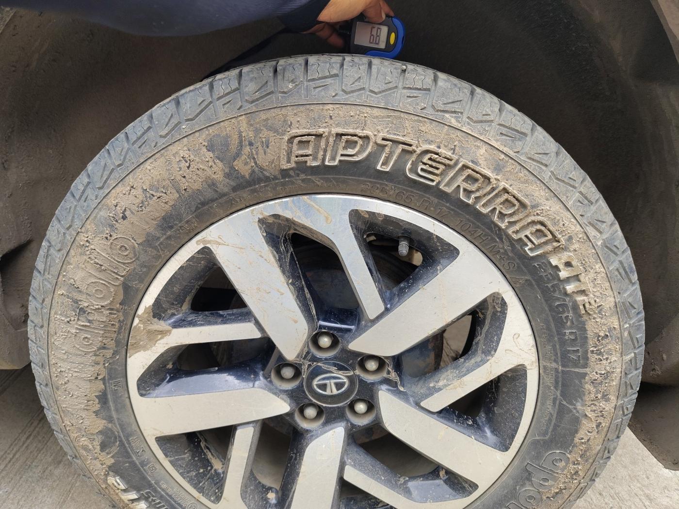 2021 Tata Harrier XZ PLUS 2.0L DUAL TONE, Diesel, Manual, 85,000 km, tyre