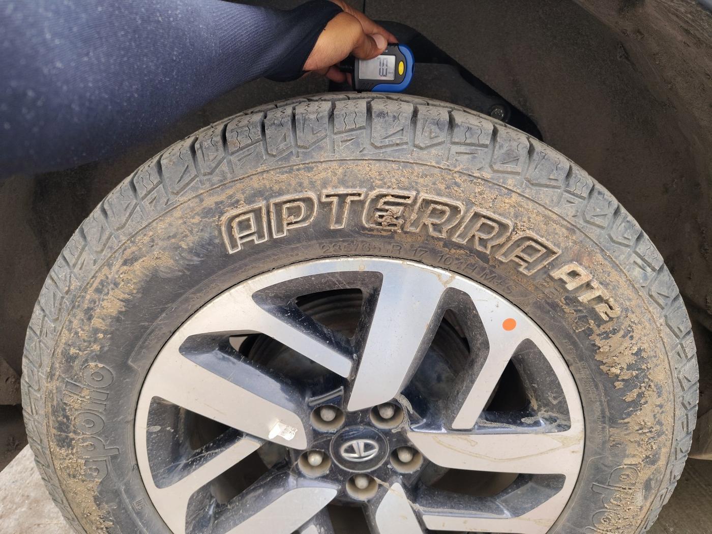 2021 Tata Harrier XZ PLUS 2.0L DUAL TONE, Diesel, Manual, 85,000 km, tyre