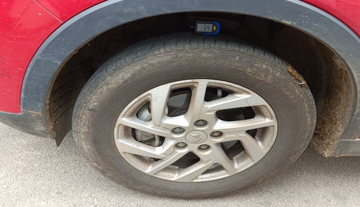 2023 Mahindra XUV300 W8 1.2 PETROL, Petrol, Manual, 14,700 km, tyre