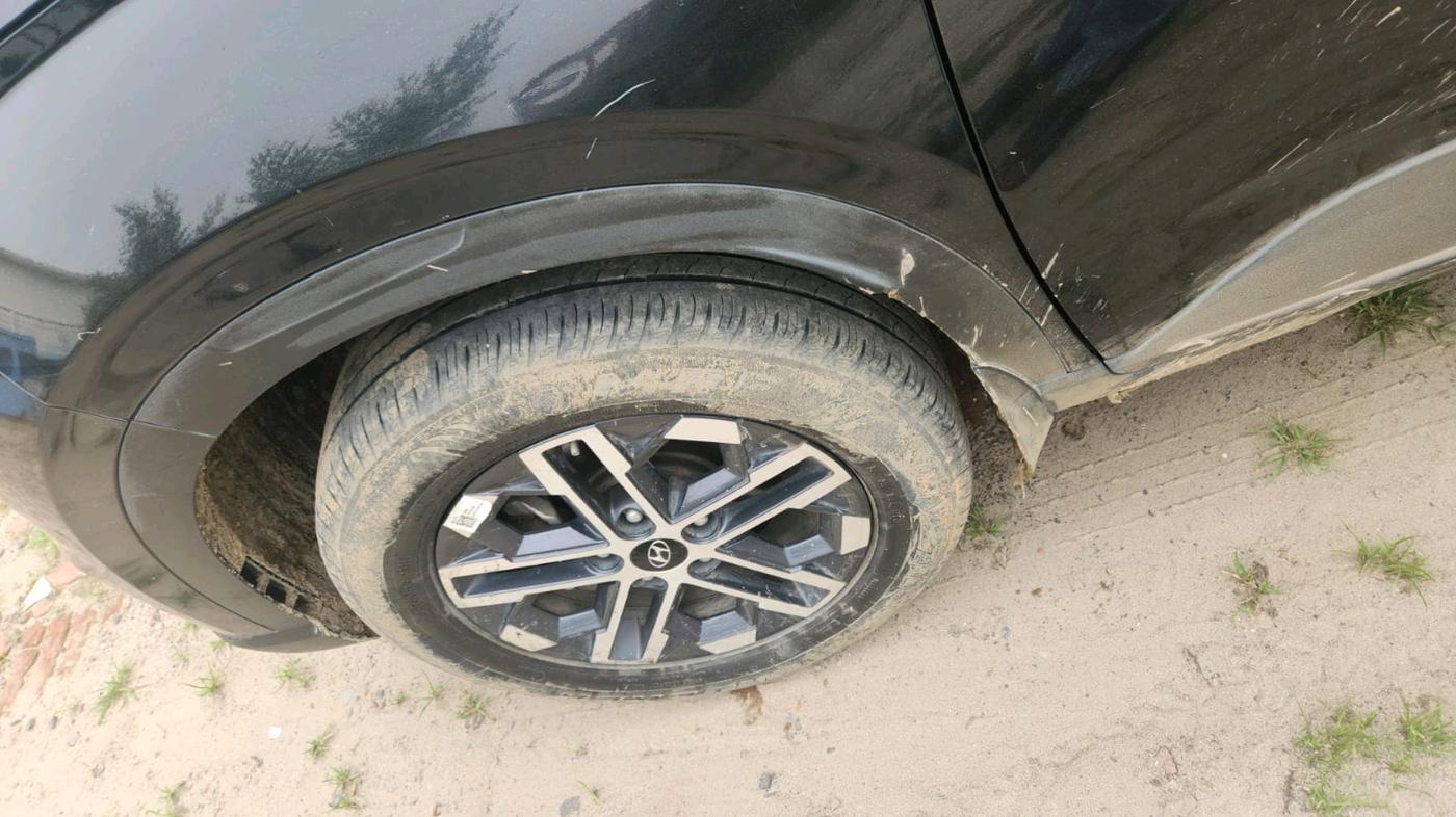 2022 Hyundai VENUE SX 1.5 CRDI, Diesel, Manual, 42,747 km, tyre