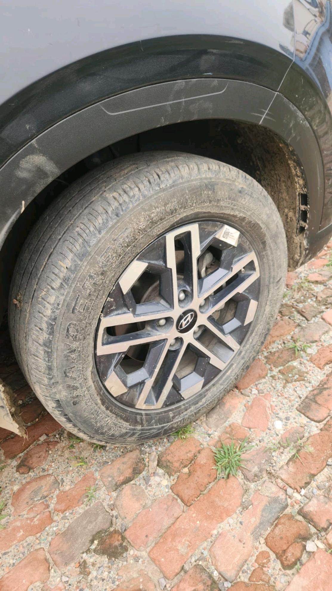 2022 Hyundai VENUE SX 1.5 CRDI, Diesel, Manual, 42,747 km, tyre