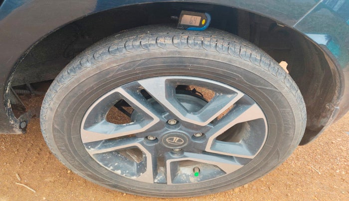 2022 Tata Tiago XZ PLUS PETROL, Petrol, Manual, 49,847 km, tyre