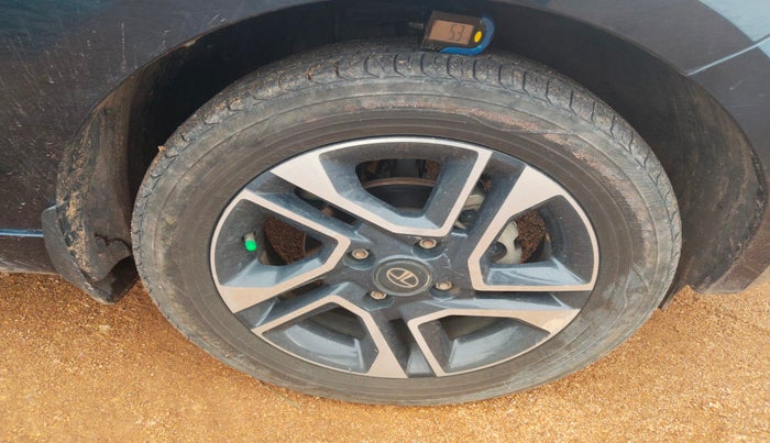 2022 Tata Tiago XZ PLUS PETROL, Petrol, Manual, 49,847 km, tyre
