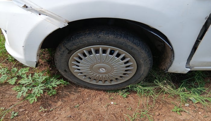 2014 Datsun Go T, Petrol, Manual, 55,766 km, tyre