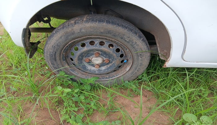 2014 Datsun Go T, Petrol, Manual, 55,766 km, tyre