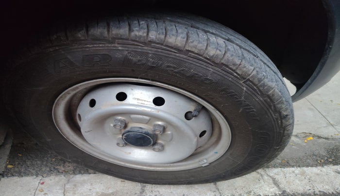 2010 Maruti Alto LXI, Petrol, Manual, 27,137 km, tyre