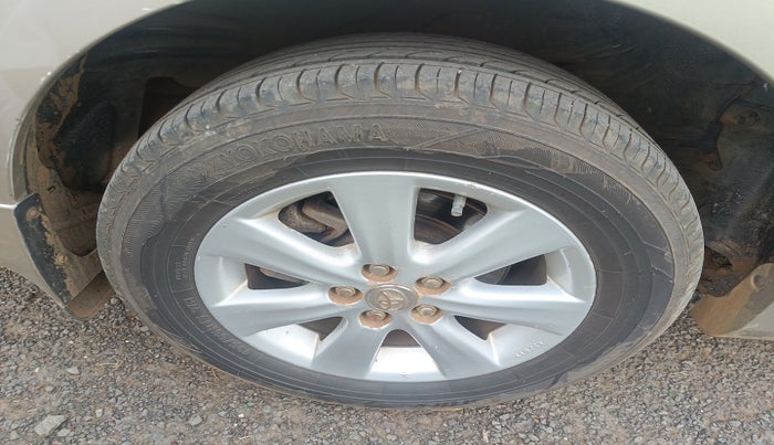 2011 Toyota Corolla Altis G PETROL, Petrol, Manual, 98,172 km, tyre