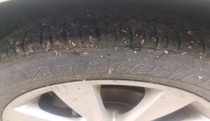 2013 Hyundai Verna FLUIDIC 1.6 CRDI SX, Diesel, Manual, 97,811 km, tyre