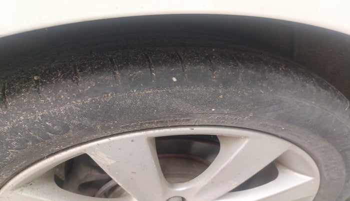 2013 Hyundai Verna FLUIDIC 1.6 CRDI SX, Diesel, Manual, 97,811 km, tyre