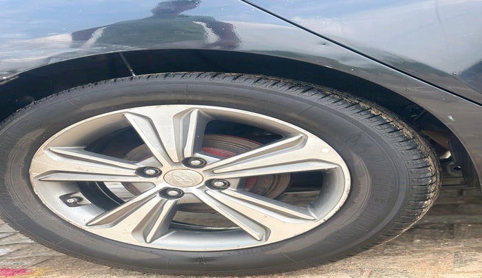 2019 Hyundai Verna 1.6 CRDI SX, Diesel, Manual, 82,136 km, tyre