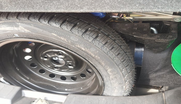 2018 Maruti New Wagon-R VXI 1.2 AMT, Petrol, Automatic, 6,638 km, tyre