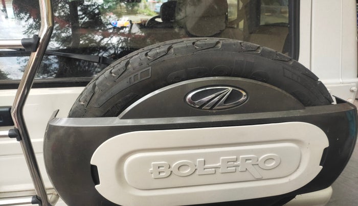 2020 Mahindra Bolero B6 (O), Diesel, Manual, 73,138 km, tyre