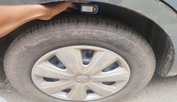 2011 Maruti Swift Dzire VXI, Petrol, Manual, 1,01,715 km, tyre