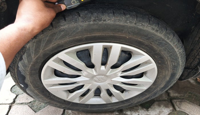 2022 Maruti Dzire VXI AMT, Petrol, Automatic, 54,416 km, tyre