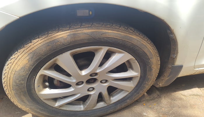 2014 Maruti Swift ZDI, Diesel, Manual, 23,835 km, tyre