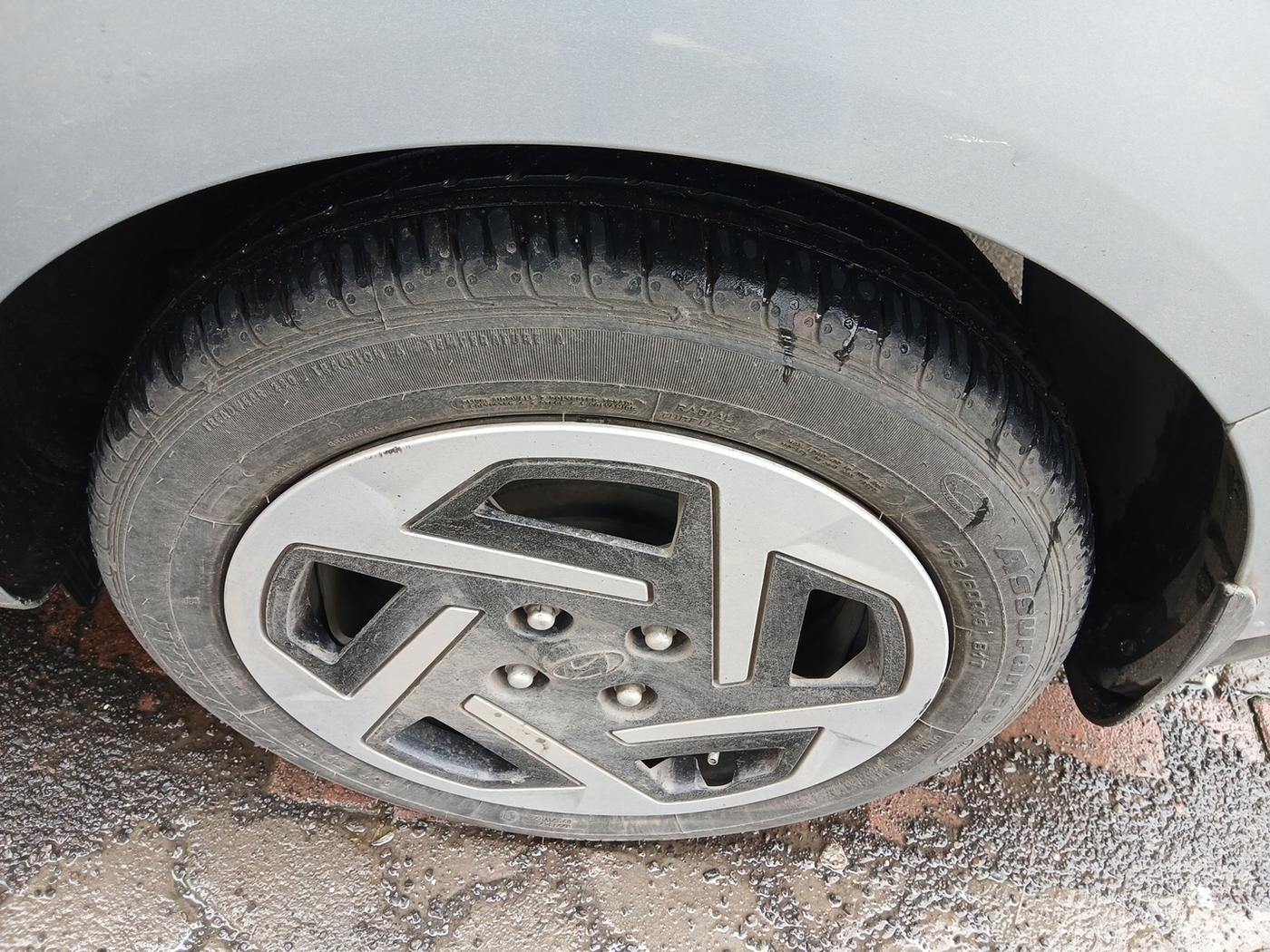 2024 Hyundai AURA S 1.2 CNG, Petrol, Manual, 20,006 km, tyre