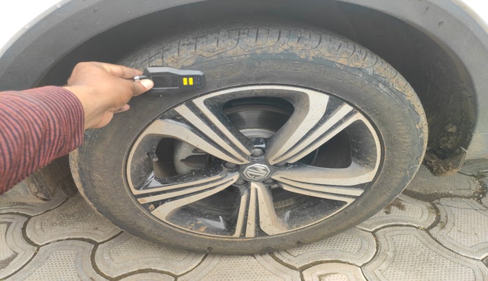 2023 MG ASTOR SHARP 1.5 MT, Petrol, Manual, 12,988 km, tyre