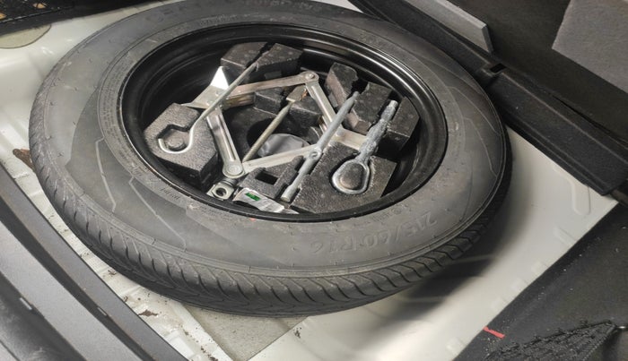 2023 MG ASTOR SHARP 1.5 MT, Petrol, Manual, 12,988 km, tyre