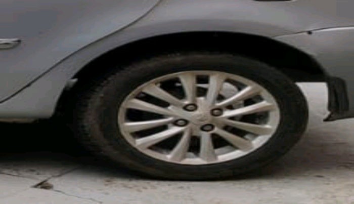2011 Toyota Etios G SP, Petrol, Manual, 1,17,286 km, tyre