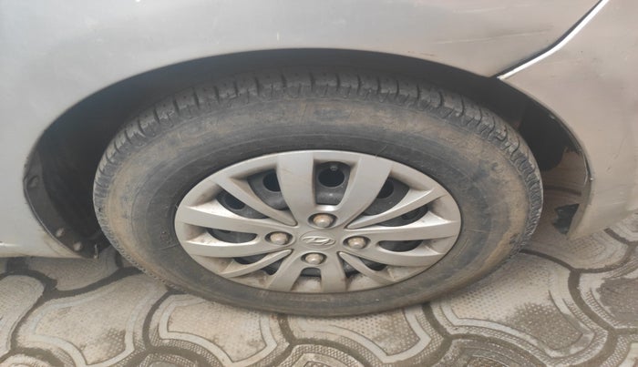 2013 Hyundai i10 ASTA 1.2, Petrol, Manual, 42,000 km, tyre