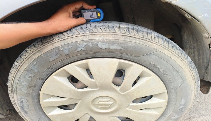 2014 Maruti Swift VXI, Petrol, Manual, 84,460 km, tyre
