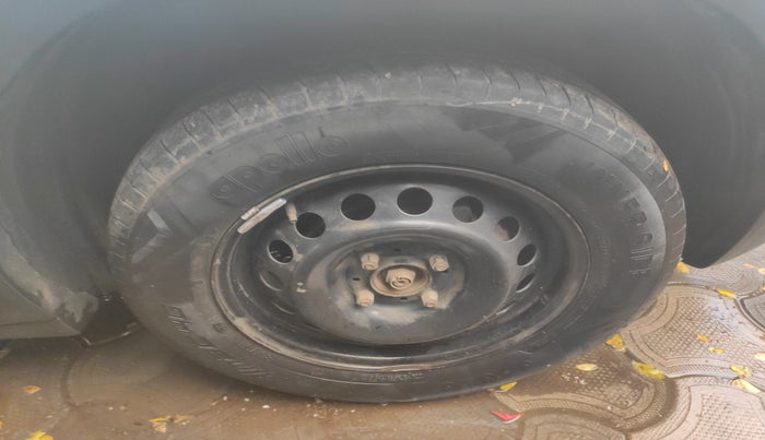 2022 Tata PUNCH ADVENTURE MT, Petrol, Manual, 82,594 km, tyre