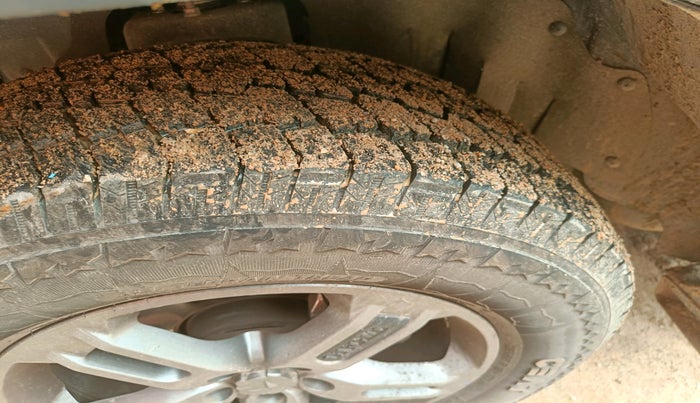 2023 Mahindra Thar LX P 2WD AT HT, Petrol, Automatic, 9,292 km, tyre