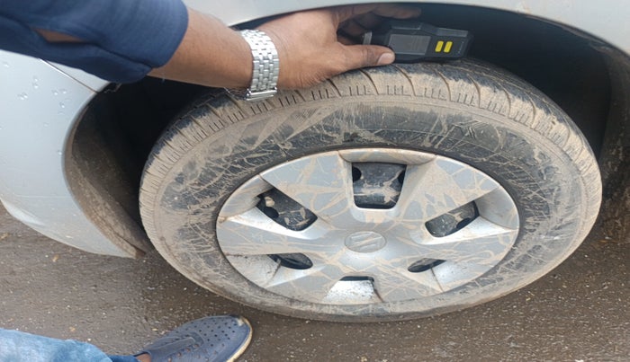 2013 Maruti A Star VXI (ABS) AT, Petrol, Automatic, 45,056 km, tyre